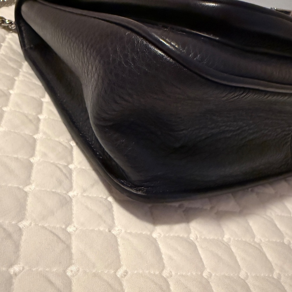 Lauren Ralph Lauren Pebbled Medium Bradley Bag in Navy Blue - Picture 9 of 12